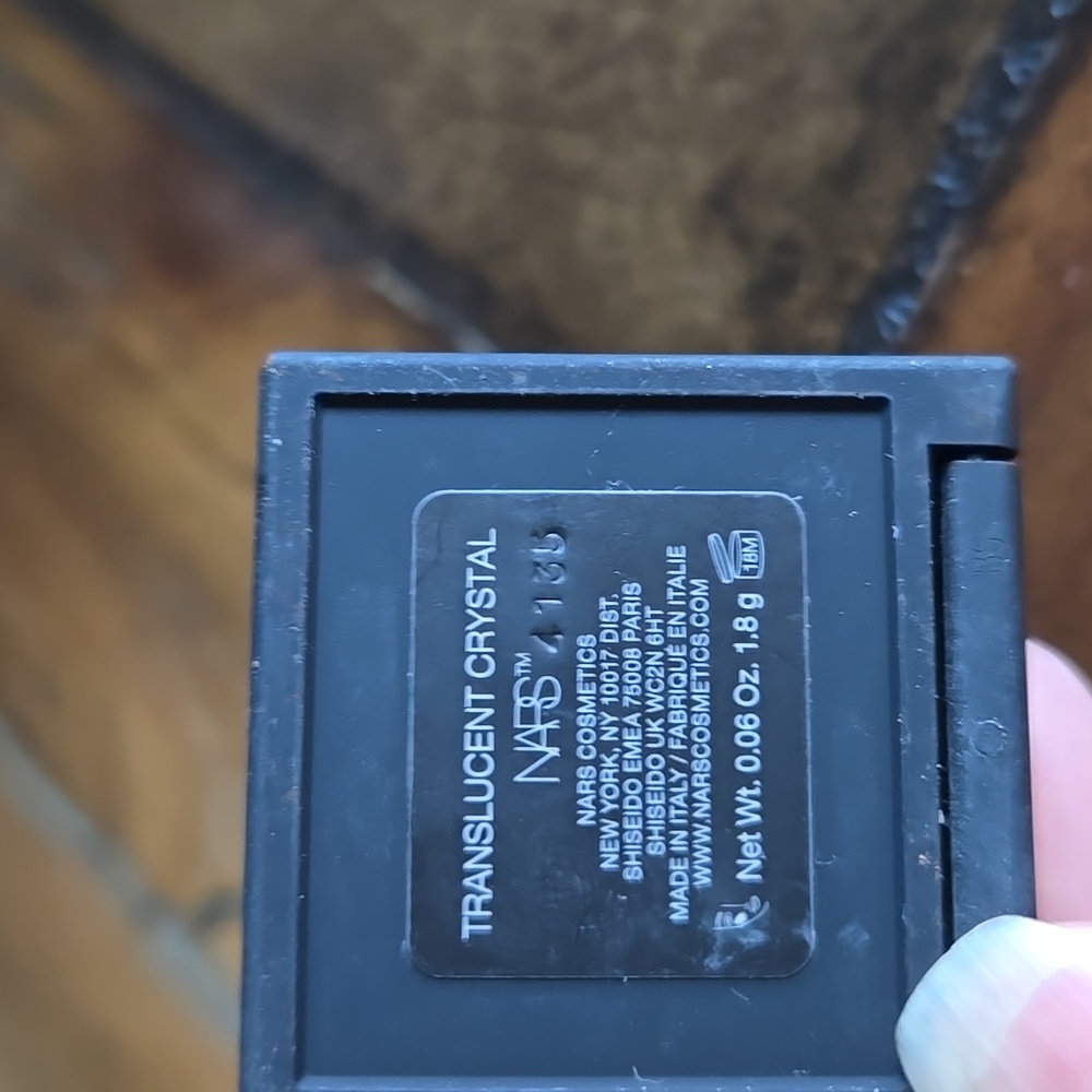 NARS Color Design Eyeshadow Palette And Nars Translucent Powder Sample - Picture 5 of 5